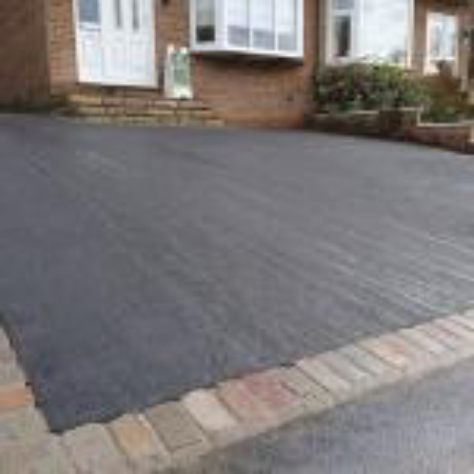 Finished tarmac driveway near Dunfermline, Fife, with block-paved borders